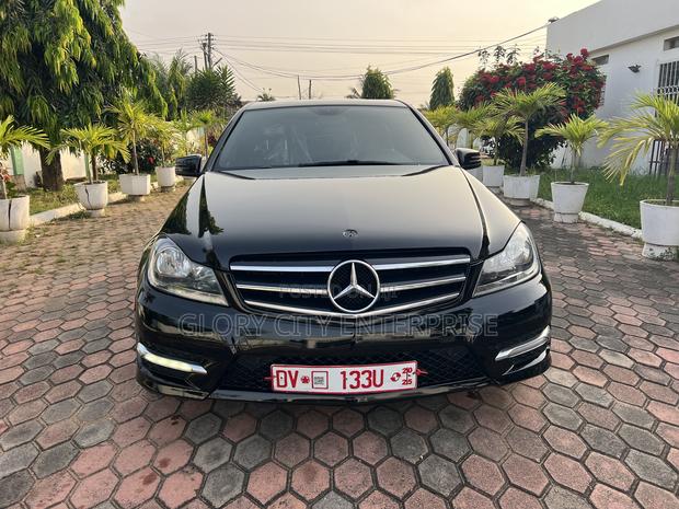 Mercedes-Benz C250 2014 Black