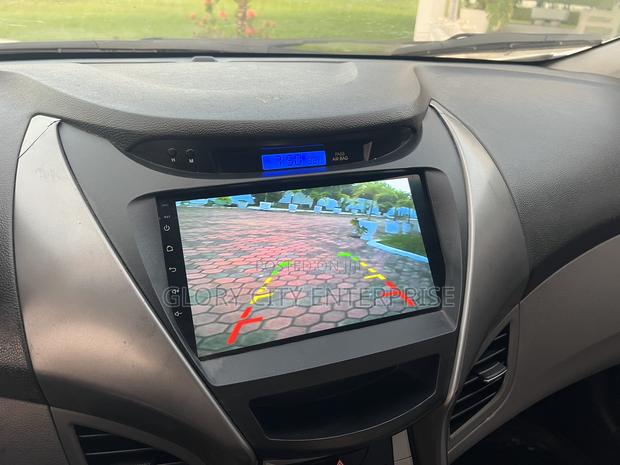 Hyundai Elantra 2012 White