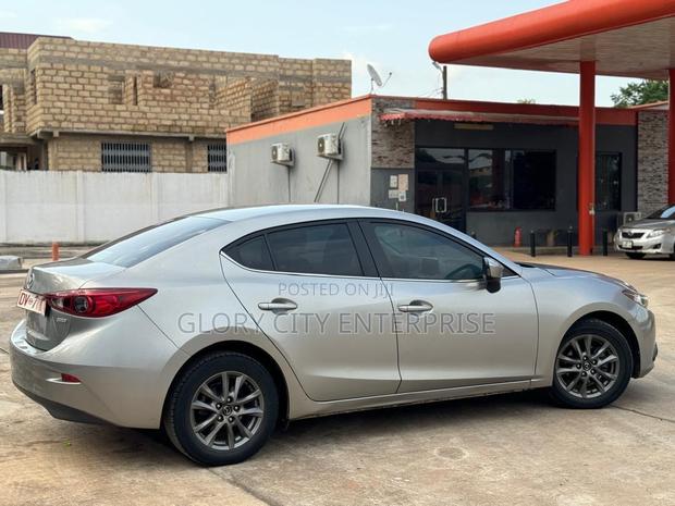 Mazda 3 2016 Gray