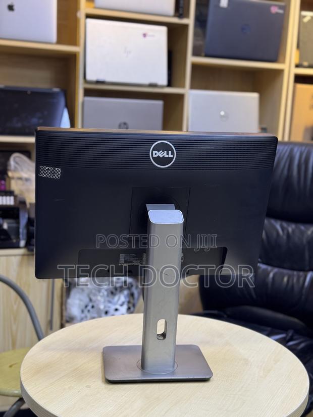 Dell P2213t 22” Led Monitor Vga Dvi Displayport Usb photo 4