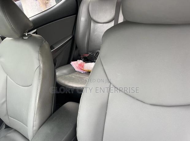 Hyundai Elantra Limited Sedan FWD (1.8L 4cyl 6A) 2013 Silver