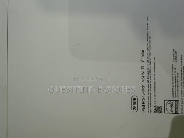 New Apple iPad Pro 13 (2025) 256 GB Black photo 2