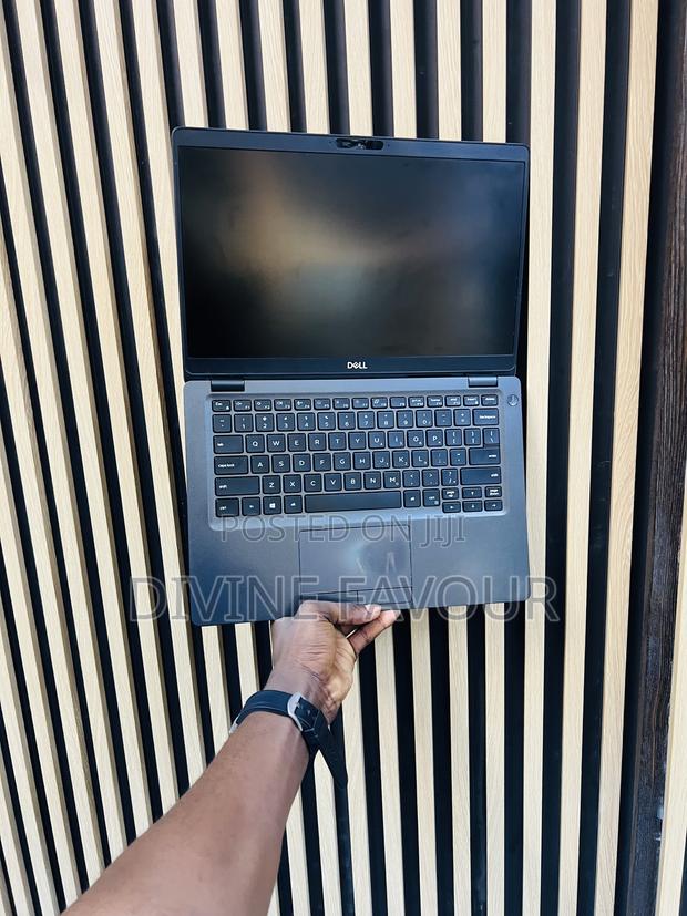 Laptop Dell Latitude 5300 8GB Intel Core I5 SSD 256GB photo 3