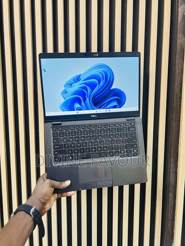 Laptop Dell Latitude 5300 8GB Intel Core I5 SSD 256GB