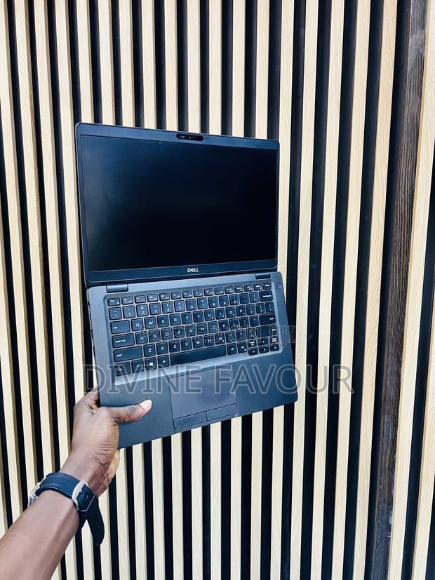 Laptop Dell Latitude 5300 8GB Intel Core I5 SSD 256GB photo 5