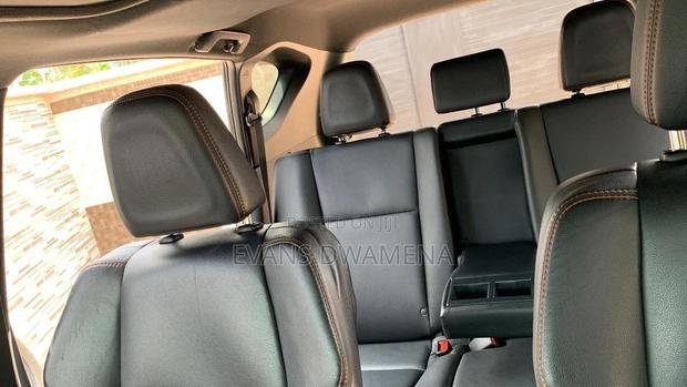 Toyota RAV4 SE AWD (2.5L 4cyl 6A) 2017 White