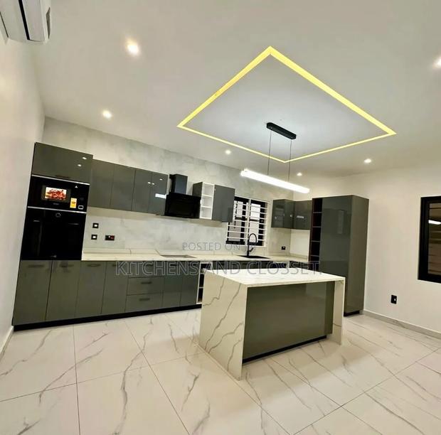 Modern Kitchen Cabinet