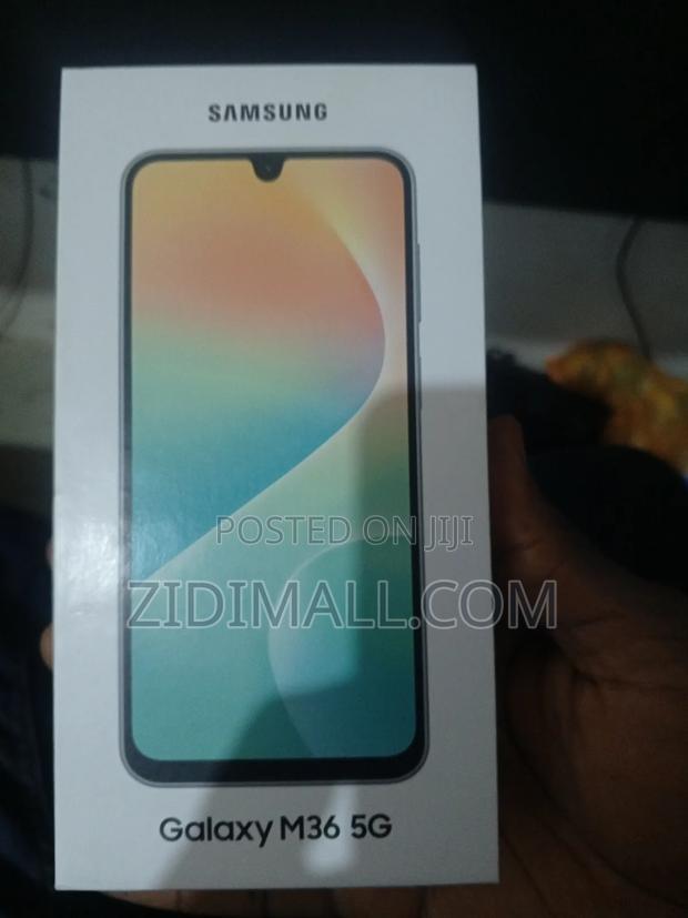 New Samsung Galaxy M36 5G 128 GB Silver