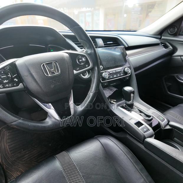 Honda Civic EX-L Sedan 2019 Gray