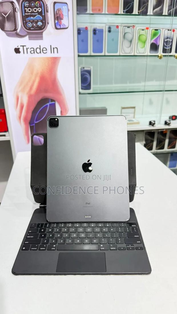 Apple iPad Pro 12.9 (2020) 128 GB Gray