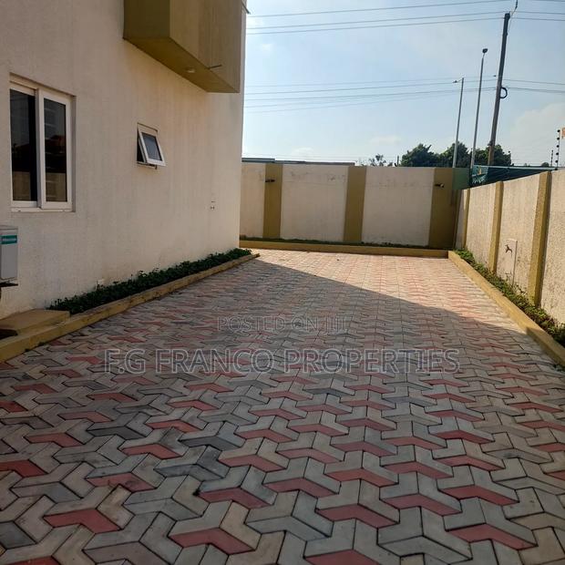 4bdrm House in Kg.Franco Properties, Spintex for sale · Photo 4