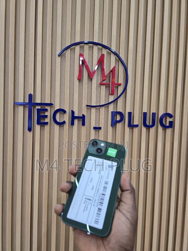 Apple iPhone 13 128 GB Green · Photo 4