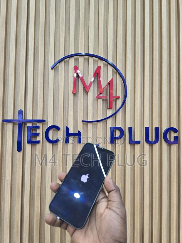 Apple iPhone 14 Pro 256 GB Purple · Photo 3