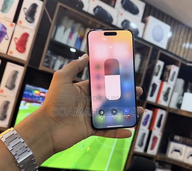 Apple iPhone 15 Pro Max 512 GB Blue · Photo 4