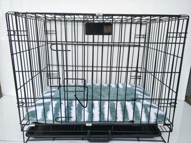 Metallic Dog Cage With Bed · Photo 2
