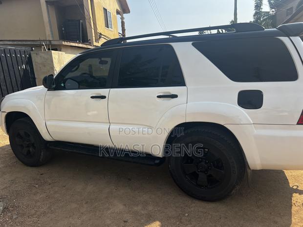 Toyota 4-Runner 2006 White