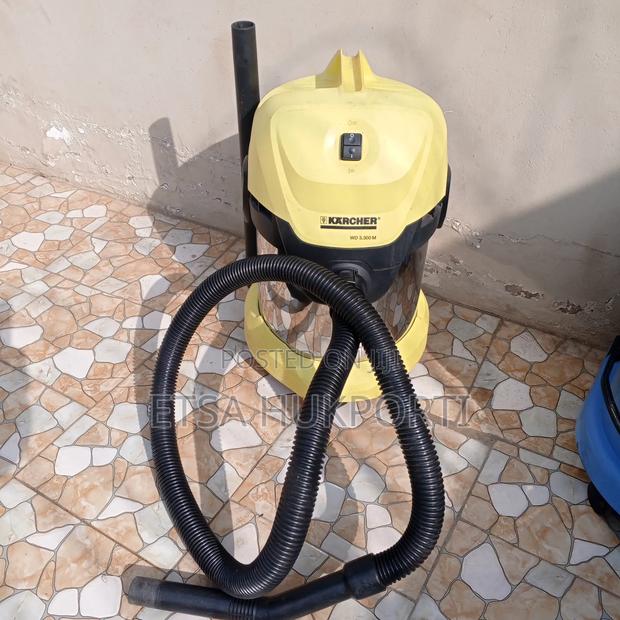 Used 20l Karcher Wd 3.300m Vacuum Cleaner From Germany. Very Powerful photo 2