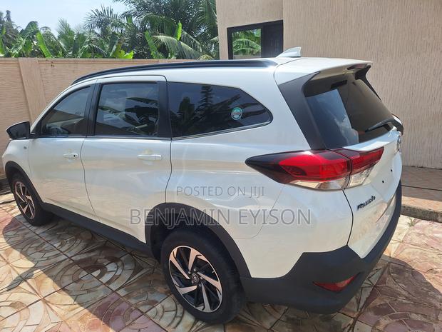 Toyota Rush 2023 White