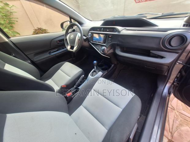 Toyota Aqua 2015 Gray