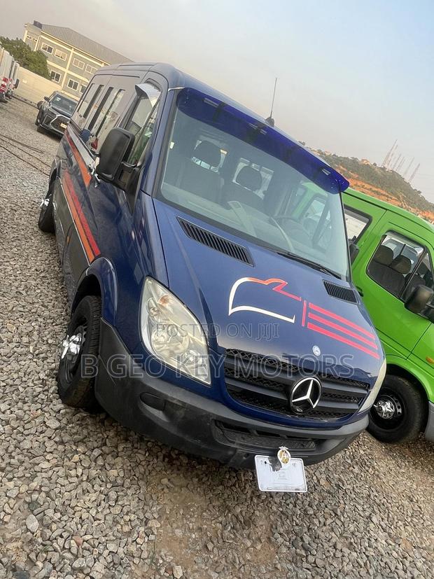 Mercedes-Benz Sprinter 2012 photo 2