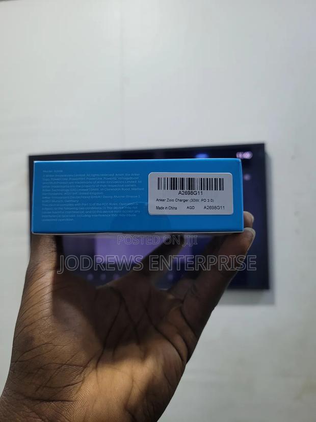 Anker Zolo 30w Charging Adapter photo 5