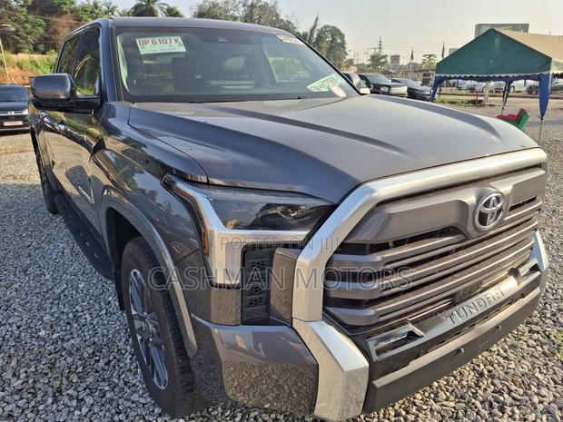 Toyota Tundra Limited 2022 Gray