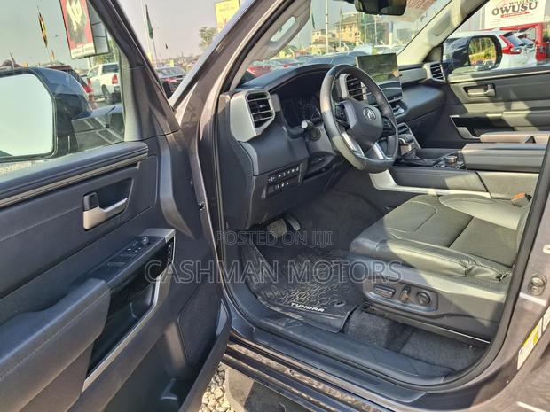 Toyota Tundra Limited 2022 Gray