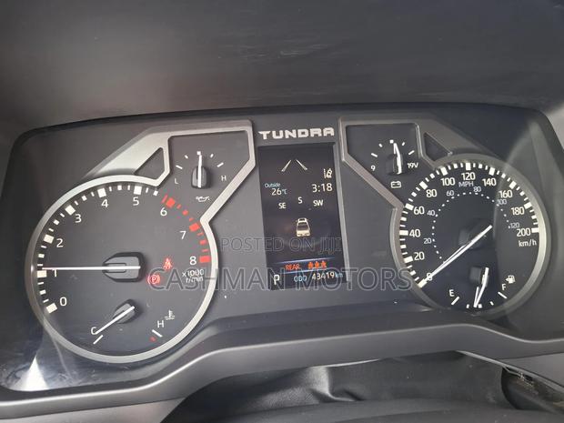 Toyota Tundra Limited 2022 Gray