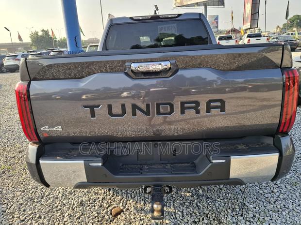 Toyota Tundra Limited 2022 Gray