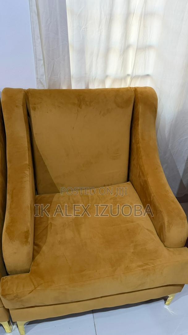 Set of Couch for Sale in East Legon Hills. photo 2