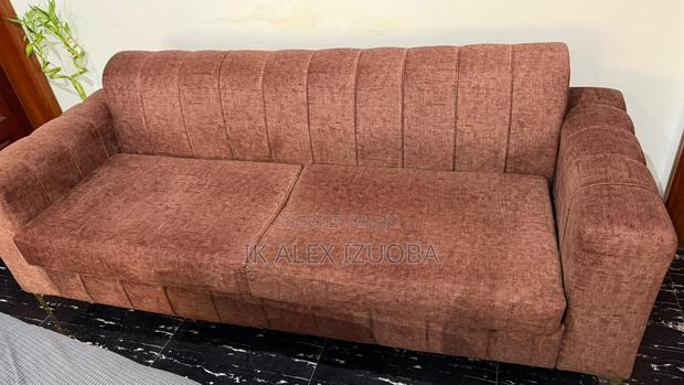 Set of Couch for Sale in East Legon Hills. photo 5