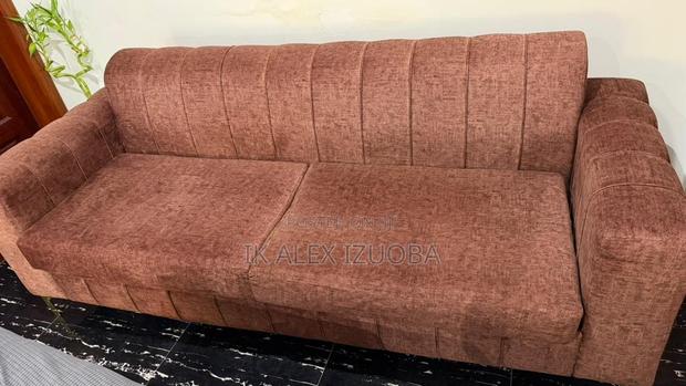 Set of Couch for Sale in East Legon Hills. photo 7
