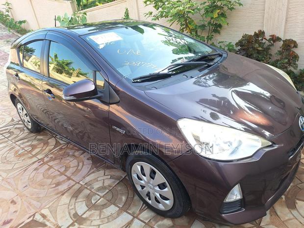 Toyota Aqua 2014 Burgundy