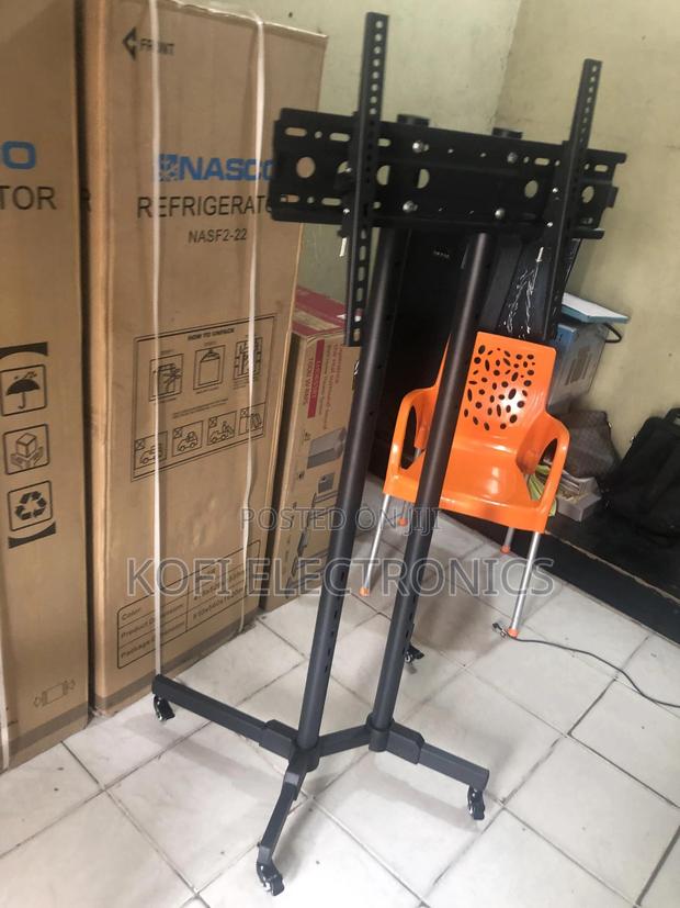 Easy to Assemble Mobile Tv Stand on Wheels for 32-75 Inch · Photo 2