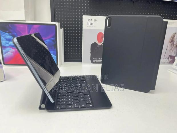 iPad 11th A16 And Apple iPad 10th Generation Magic Keyboard (Black) photo 5