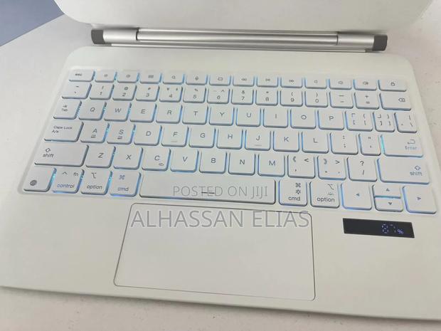 iPad 11th A16 and Apple iPad 10th Generation Magic Keyboard (White) photo 4