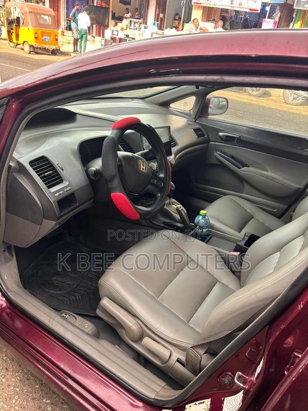 Honda Civic 1.4 5 Door Automatic 2010 Red