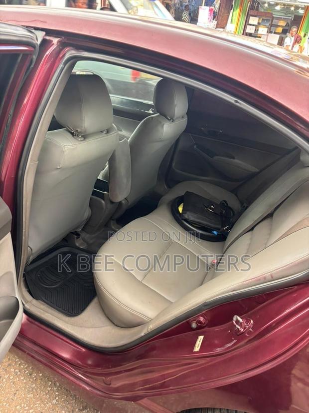 Honda Civic 1.4 5 Door Automatic 2010 Red