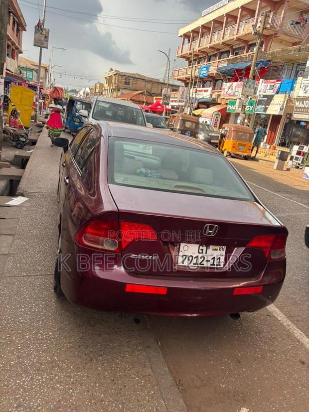 Honda Civic 1.4 5 Door Automatic 2010 Red