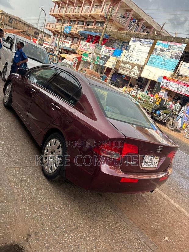 Honda Civic 1.4 5 Door Automatic 2010 Red