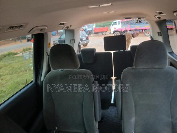 Toyota Voxy 2010 Black