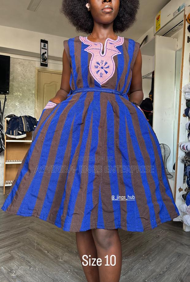 Blue and Brown Smock Dress · Photo 3