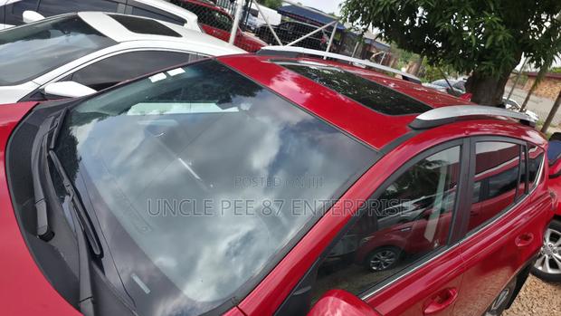 Toyota RAV4 XLE FWD (2.5L 4cyl 6A) 2017 Red photo 14