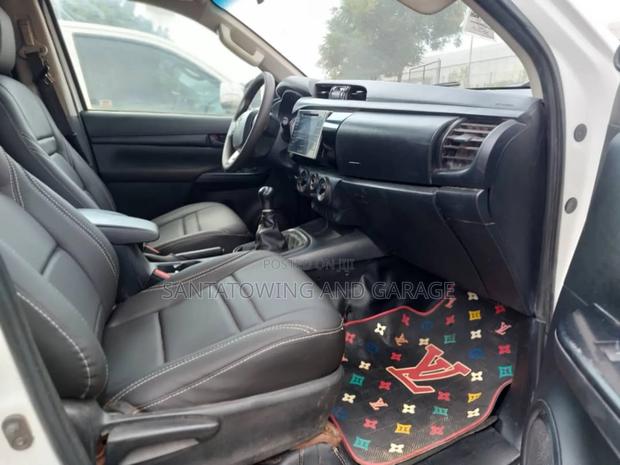 Toyota Hilux 2017 White