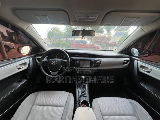 Toyota Corolla LE Eco 4dr Sedan (1.8L 4cyl CVT) 2015 White