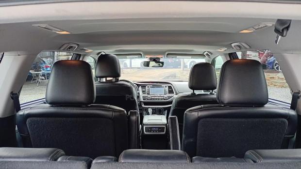 Toyota Highlander SE 4x4 V6 (3.5L 6cyl 8A) 2017 Gray