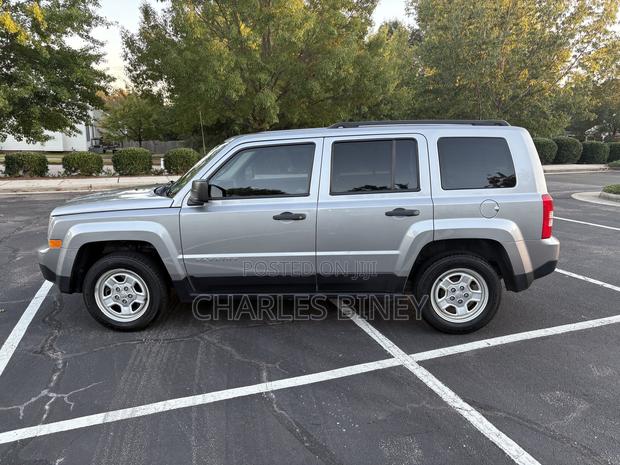 Jeep Patriot Sport FWD 2016 Silver
