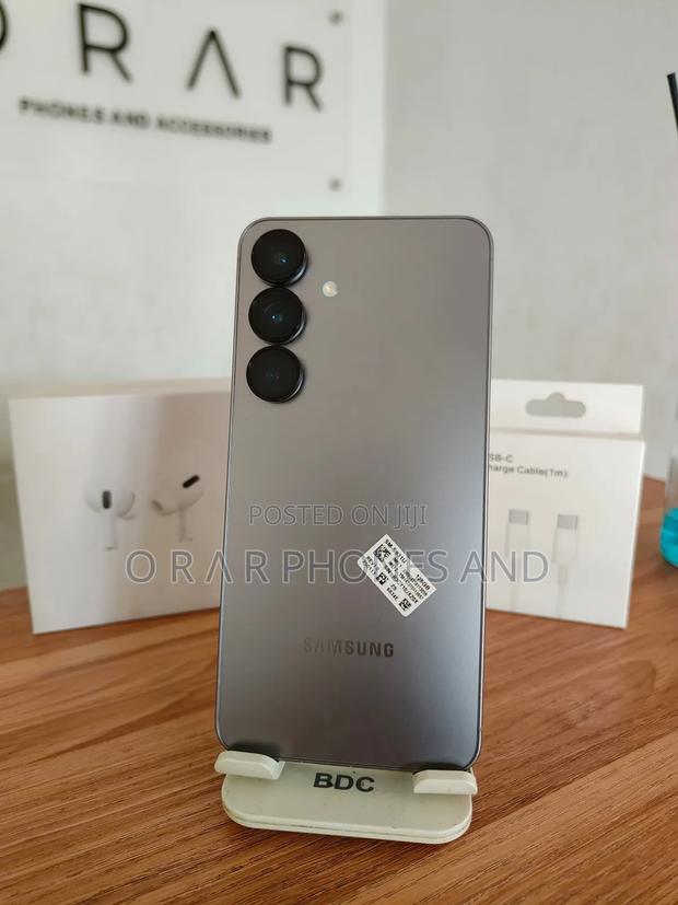 Samsung Galaxy S25 128 GB Black photo 2