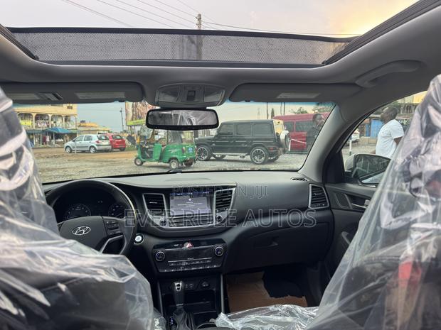 Hyundai Tucson Limited AWD 2019 Silver