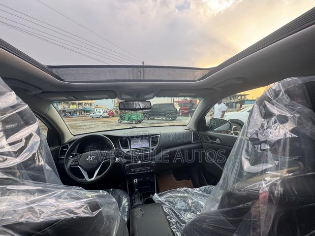 Hyundai Tucson Limited AWD 2019 Silver